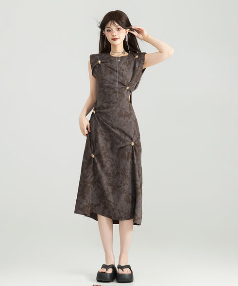 Shadow Pinch Dress